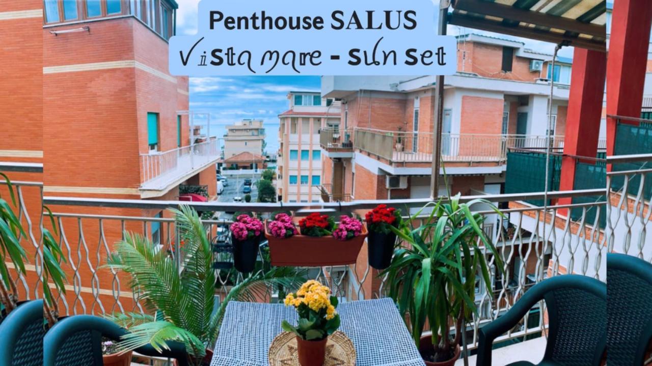 Ferienwohnung Penthouse Salus Sea View Terrace Lido di Ostia Exterior foto