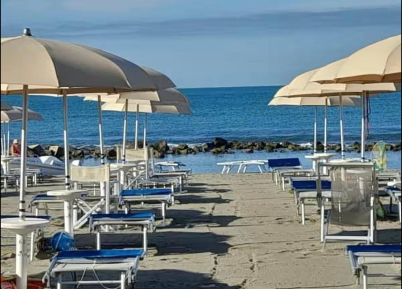 Ferienwohnung Penthouse Salus Sea View Terrace Lido di Ostia Exterior foto